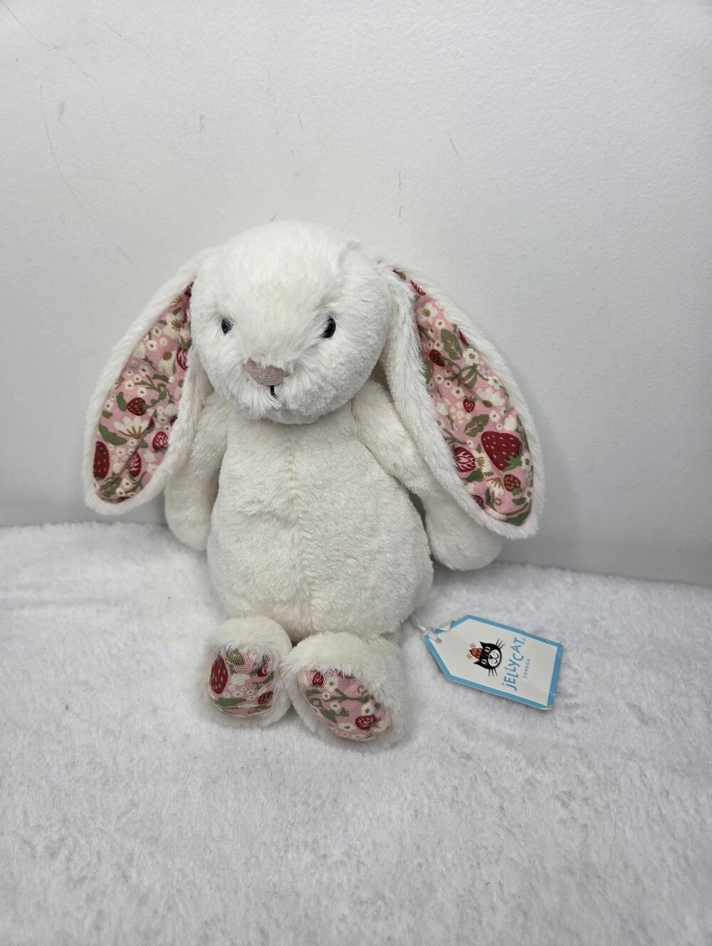 NWT Jellycat Small Bashful Blossom "Berry" Bunny